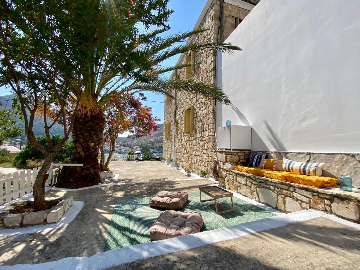 To Petrino Apartment Megisti Exterior photo