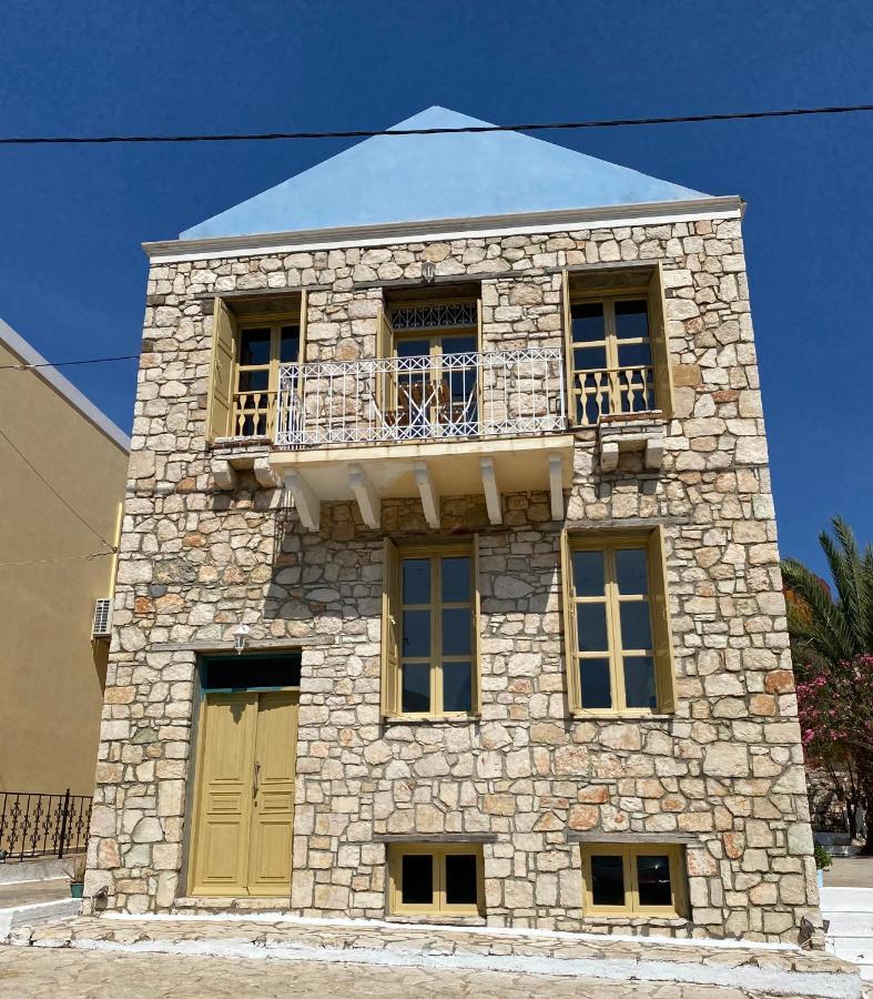 To Petrino Apartment Megisti Exterior photo